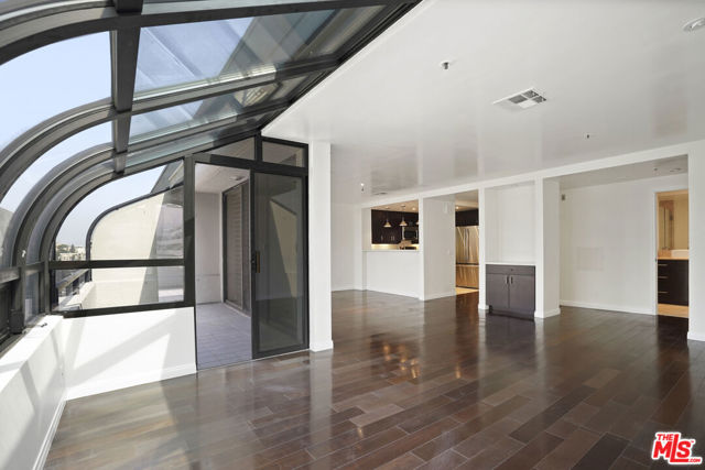 880 W 1st Street, Los Angeles CA: https://media.crmls.org/mediaz/0a95616e-7bfd-4d6b-b071-ac6c56d391fe.jpg