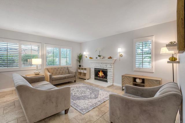 4540 Arbor Glen Way, Oceanside CA: https://media.crmls.org/mediaz/0a9597e8-03b5-4f79-95a7-aa264cb71040.jpg