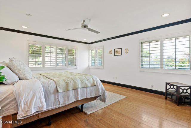 4809 Dunman Avenue, Woodland Hills CA: https://media.crmls.org/mediaz/0a95e4b9-e8c3-40fc-81e1-6ae666159c82.jpg