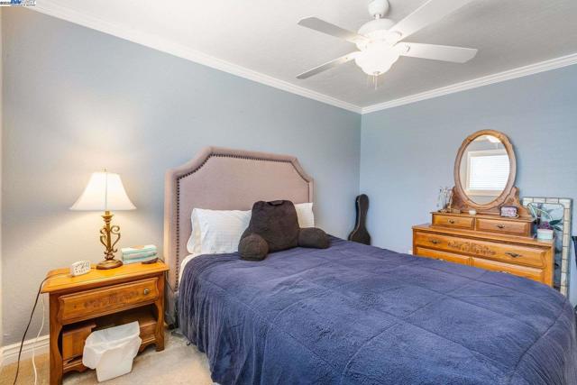 2515 Crystal Dr, Santa Clara CA: https://media.crmls.org/mediaz/0a96207c-59be-43ec-a99b-784a96518b46.jpg
