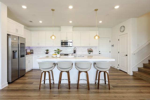 Detail Gallery Image 4 of 50 For 789 Mateo St #2,  Chula Vista,  CA 91911 - 4 Beds | 3 Baths