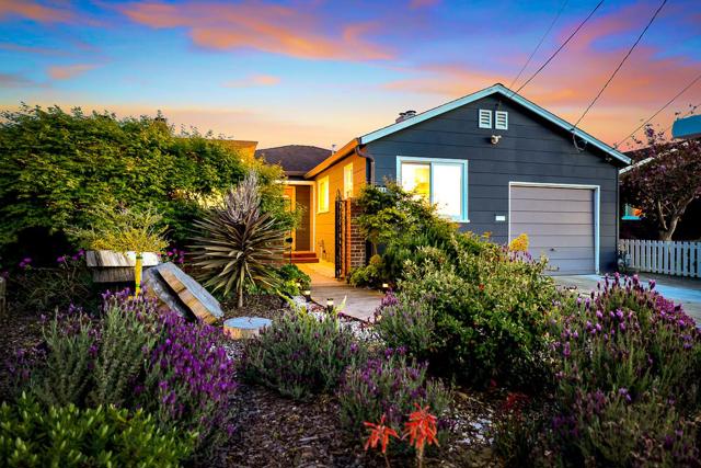 114 Garden Lane, Daly City CA: https://media.crmls.org/mediaz/0a96cf90-8dba-4deb-9b85-cc3d49e7cf6c.jpg