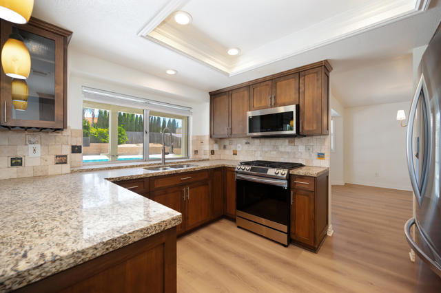 45478 Masters Drive, Temecula CA: https://media.crmls.org/mediaz/0a96eab2-c1e4-434f-8254-4c6dc7bf3658.jpg