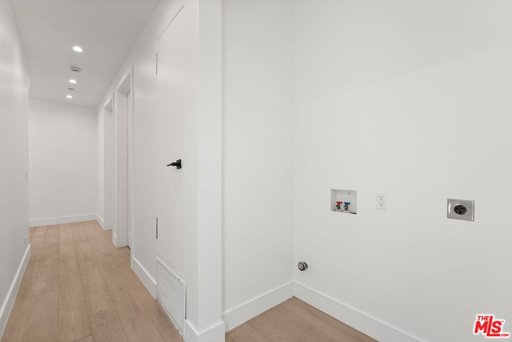 730 Indiana Ave, Venice, CA 90291, photo 12