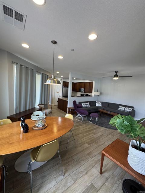 1614 Sanderling Avenue, Chula Vista CA: https://media.crmls.org/mediaz/0a978539-5fe3-4377-bbb7-7405f9d0c41d.jpg