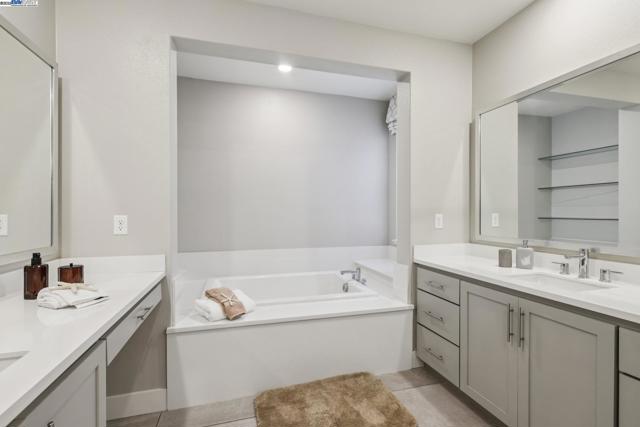 5789 Nugget Way, Dublin CA: https://media.crmls.org/mediaz/0a9985b3-412d-41ba-abcb-29f5a62479a8.jpg
