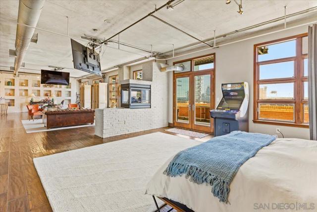 Image 61 of 75 For 877 Island Ave  1006