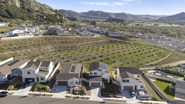 Detail Gallery Image 45 of 52 For 35182 Orchard Trl, Fallbrook,  CA 92028 - 4 Beds | 3 Baths