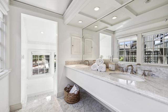 138 Bolivar Lane, Portola Valley CA: https://media.crmls.org/mediaz/0a9a714f-1ff2-4780-9ffa-24332a95289c.jpg