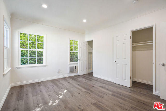 228 S REEVES Drive, Beverly Hills CA: https://media.crmls.org/mediaz/0a9af25a-d0eb-4a09-ae6f-7afaf3dbc1c8.jpg
