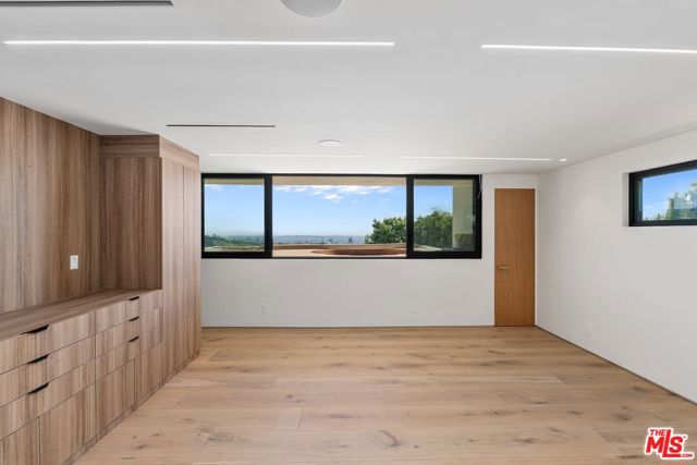 Drew Fenton | 2501 Banyan Drive Los Angeles CA | MLS: 7450499 Drew Fenton | 2501 Banyan Drive Los Angeles CA | MLS: 7450499