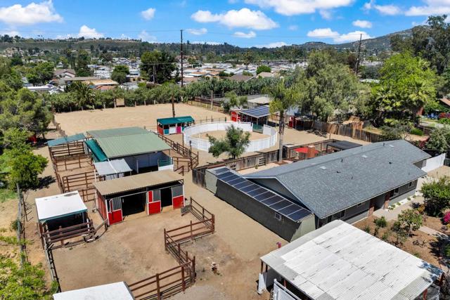 13918 Putney Rd, Poway CA: https://media.crmls.org/mediaz/0a9d50a9-8d66-43e0-8382-e146d7eedca2.jpg