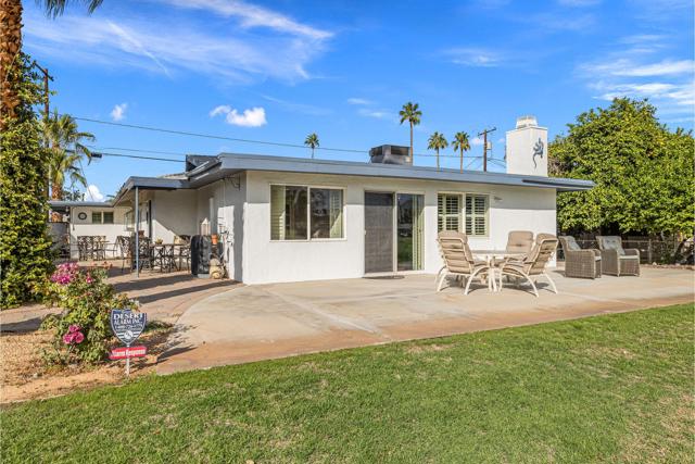 77235 Minnesota Avenue, Palm Desert CA: https://media.crmls.org/mediaz/0a9de906-0a48-4451-a1b4-69ae9f0a79bb.jpg