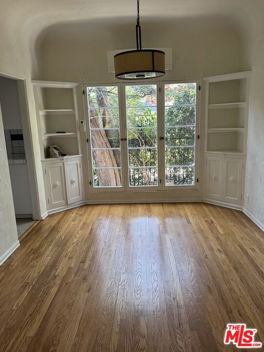7917 Norton Avenue, West Hollywood CA: https://media.crmls.org/mediaz/0a9e408c-f716-4a2c-8e56-08f5d8373149.jpg