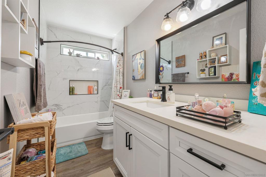 4161 Winona Ave - photo 11