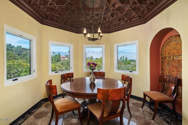 Detail Gallery Image 11 of 40 For 200 Fern Dr, Pasadena,  CA 91105 - 5 Beds | 6/2 Baths