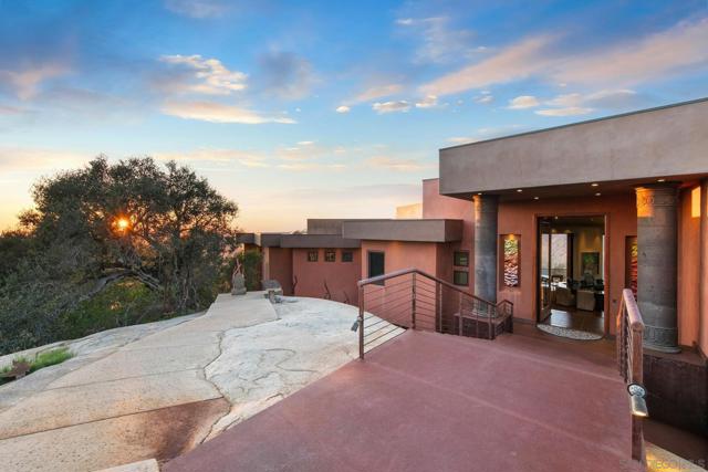 19210 Highland Hills Dr, Ramona CA: https://media.crmls.org/mediaz/0a9fd366-da68-4f70-9f1d-7fde2af8bec9.jpg