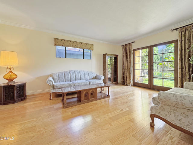 2307 Dorothy Street, La Crescenta CA: https://media.crmls.org/mediaz/0a9fe547-be0f-40a2-99aa-32c291a73d75.jpg
