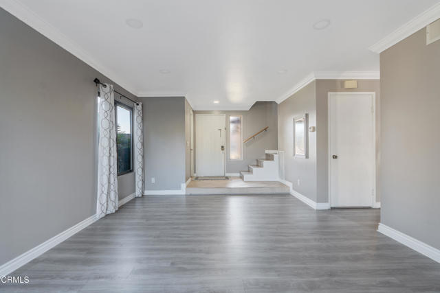 Detail Gallery Image 7 of 32 For 425 E Brookport St, Covina,  CA 91722 - 3 Beds | 3 Baths