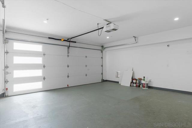 914 10th St, Imperial Beach CA: https://media.crmls.org/mediaz/0aa040a7-2c9d-4c4b-8f73-784eb2fd82dc.jpg