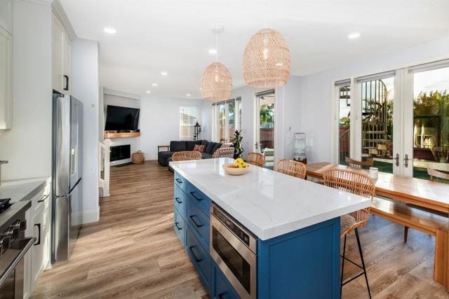 Detail Gallery Image 13 of 44 For 6443 Amethyst Way, Carlsbad,  CA 92011 - 4 Beds | 2/1 Baths