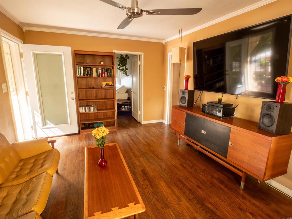 4411 Mcclintock - photo 5