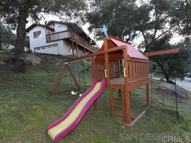 9502 Elm Drive, Descanso CA: https://media.crmls.org/mediaz/0aa077b1-6f01-4e4d-8a64-da50b5188a6b.jpg