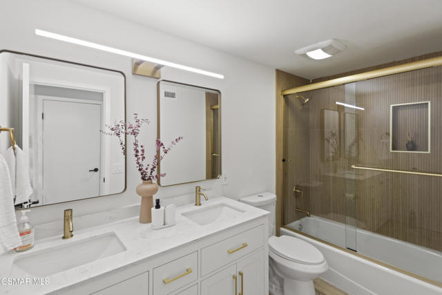 416 Camino Dos Palos, Thousand Oaks CA: https://media.crmls.org/mediaz/0aa0dcfd-bbf7-4b14-be4f-8785d65d38e3.jpg