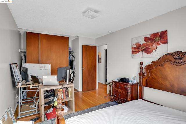 Image 8 of 24 For 5314 Bayview