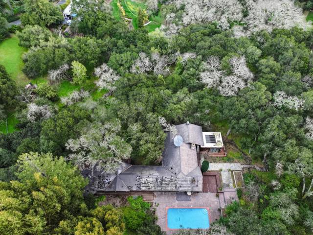 380 La Questa Way, Woodside CA: https://media.crmls.org/mediaz/0aa175d1-c453-468a-832e-2e02776cacaf.jpg