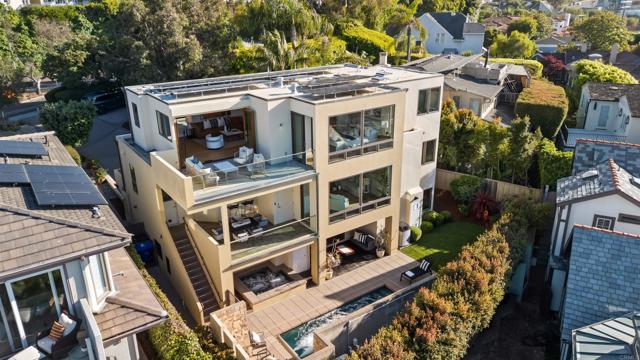 1876 Little Street, La Jolla CA: https://media.crmls.org/mediaz/0aa1796e-f26e-48d1-af5d-fe410f8d0820.jpg