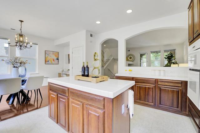 3072 Mary Helen Lane, San Jose CA: https://media.crmls.org/mediaz/0aa23096-f71d-4257-9ed4-92624ac9468f.jpg
