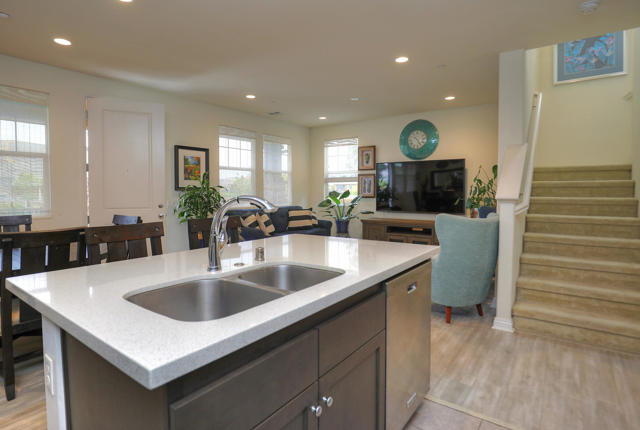 6607 Fathom Way, Goleta CA: https://media.crmls.org/mediaz/0aa2f6f2-a730-40e7-a8ea-d88ce4a98bdc.jpg