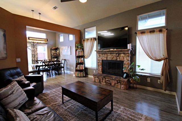 778 Mission Ridge Drive, Manteca CA: https://media.crmls.org/mediaz/0aa3b76e-3178-429a-b73c-d02f23b9ba06.jpg