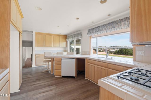 Detail Gallery Image 18 of 56 For 1020 via Cielito, Ventura,  CA 93003 - 4 Beds | 3 Baths