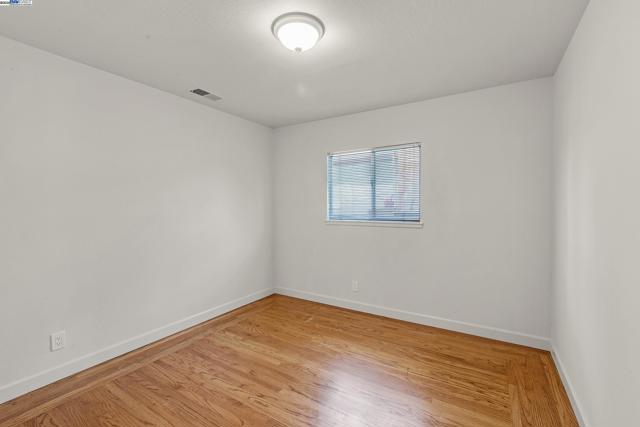 26623 ELDRIDGE AVE, Hayward CA: https://media.crmls.org/mediaz/0aa453e8-99c9-4b9f-9d9c-4bc7c81e169e.jpg