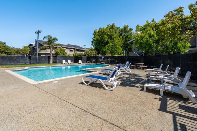 290 Bonita Lane, Foster City CA: https://media.crmls.org/mediaz/0aa47f32-286f-48b1-ad3c-cae87668151f.jpg