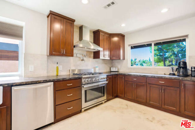 5402 CEDARHAVEN Drive, Agoura Hills CA: https://media.crmls.org/mediaz/0aa489a3-37e1-4946-ab84-0a8c4b314f67.jpg
