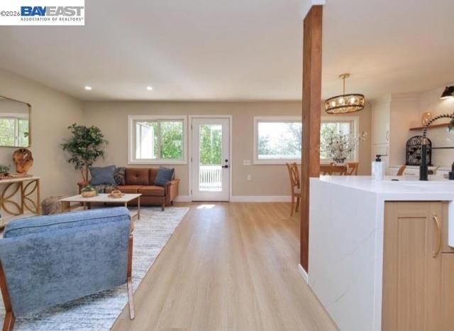 1732 Oakmont Drive, Walnut Creek CA: https://media.crmls.org/mediaz/0aa4fab7-18f0-4d74-b506-aa2bb0bed4a8.jpg