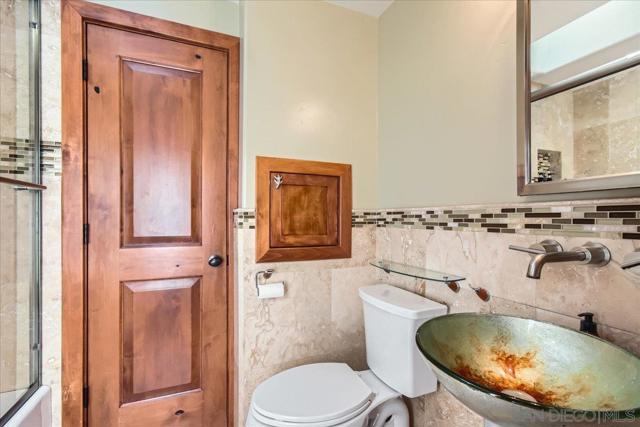 4359 Date Ave, La Mesa CA: https://media.crmls.org/mediaz/0aa50f91-b92a-4d2d-bb1d-5e866d2d460e.jpg