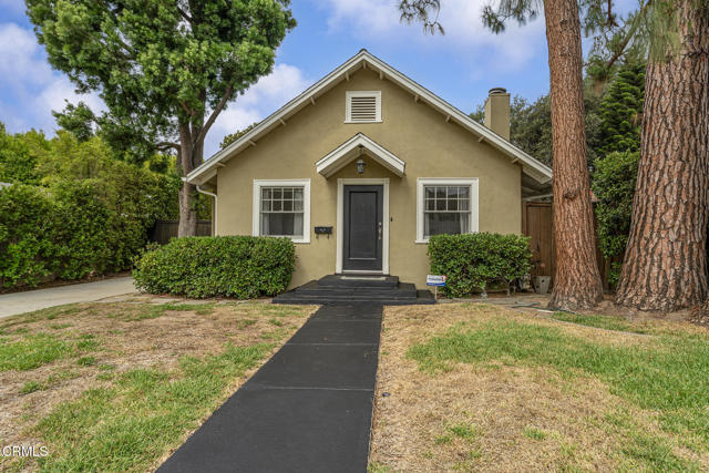 Detail Gallery Image 2 of 37 For 689 Arden Rd, Pasadena,  CA 91106 - 2 Beds | 2 Baths