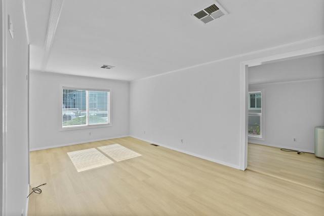 7 Seashell Circle, Half Moon Bay CA: https://media.crmls.org/mediaz/0aa6d232-eb50-4643-9581-23cd20ee2a5d.jpg