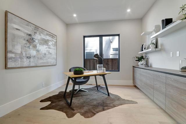 546 9th Avenue, Menlo Park CA: https://media.crmls.org/mediaz/0aa6d8af-26b7-4aca-8f63-763894c033a4.jpg