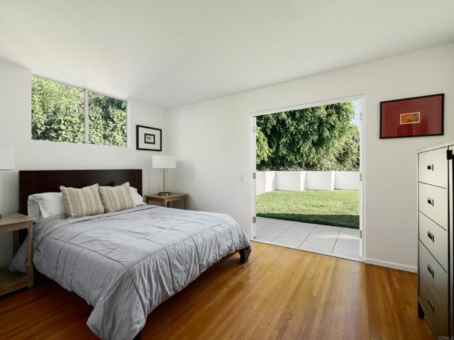 421 Serpentine Drive, Del Mar CA: https://media.crmls.org/mediaz/0aa7150f-8097-446b-8e5a-3c95bff7ba7d.jpg