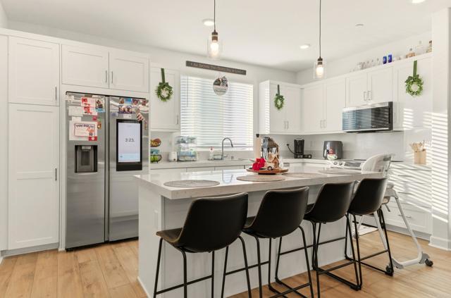 Detail Gallery Image 14 of 46 For 796 Makani St #3,  Chula Vista,  CA 91911 - 4 Beds | 3/1 Baths