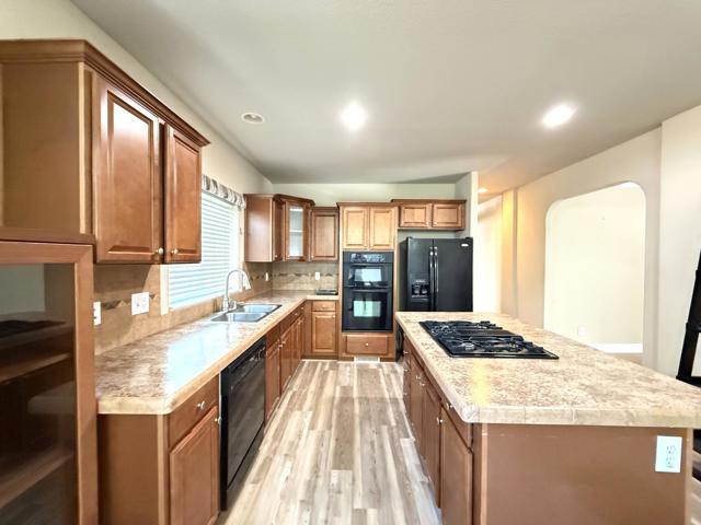 125 N Mary Avenue, Sunnyvale CA: https://media.crmls.org/mediaz/0aa82a9f-f868-4fd9-84a1-e22a061a4b7b.jpg