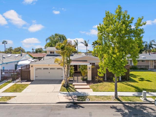 5370 Redding Rd, San Diego CA: https://media.crmls.org/mediaz/0aa8f9ee-8df4-44ec-86c0-f4aa7563a49f.jpg