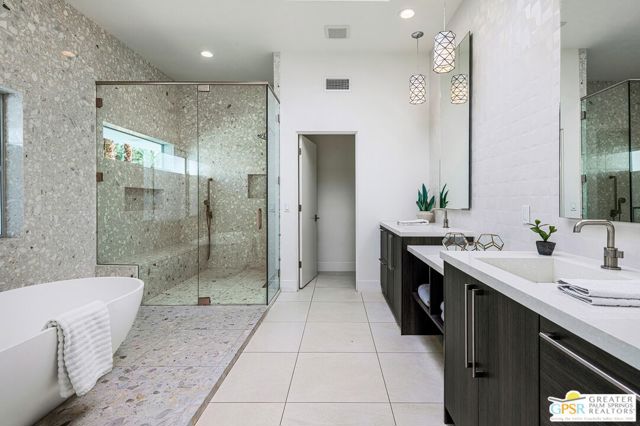 670 N Rose Avenue, Palm Springs, CA 92262