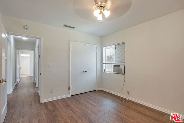 22125 Costanso Street, Woodland Hills CA: https://media.crmls.org/mediaz/0aa95a3b-39f1-4a38-82c5-bf657ab9dee8.jpg