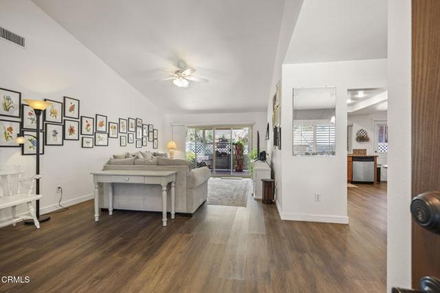 Image 4 of 42 For 44117 Village  44